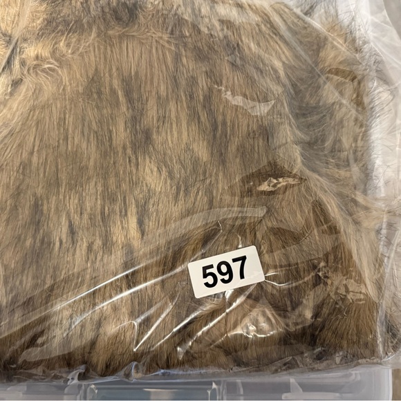 Tanming Women's Faux Fur Vest - Brown - Picture 6 of 6